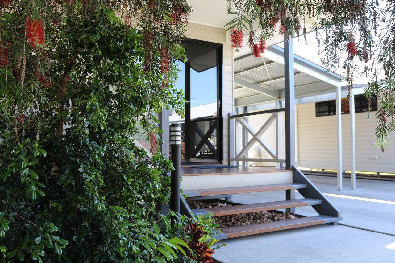 Barcaldine Country Motor Inn Экстерьер фото