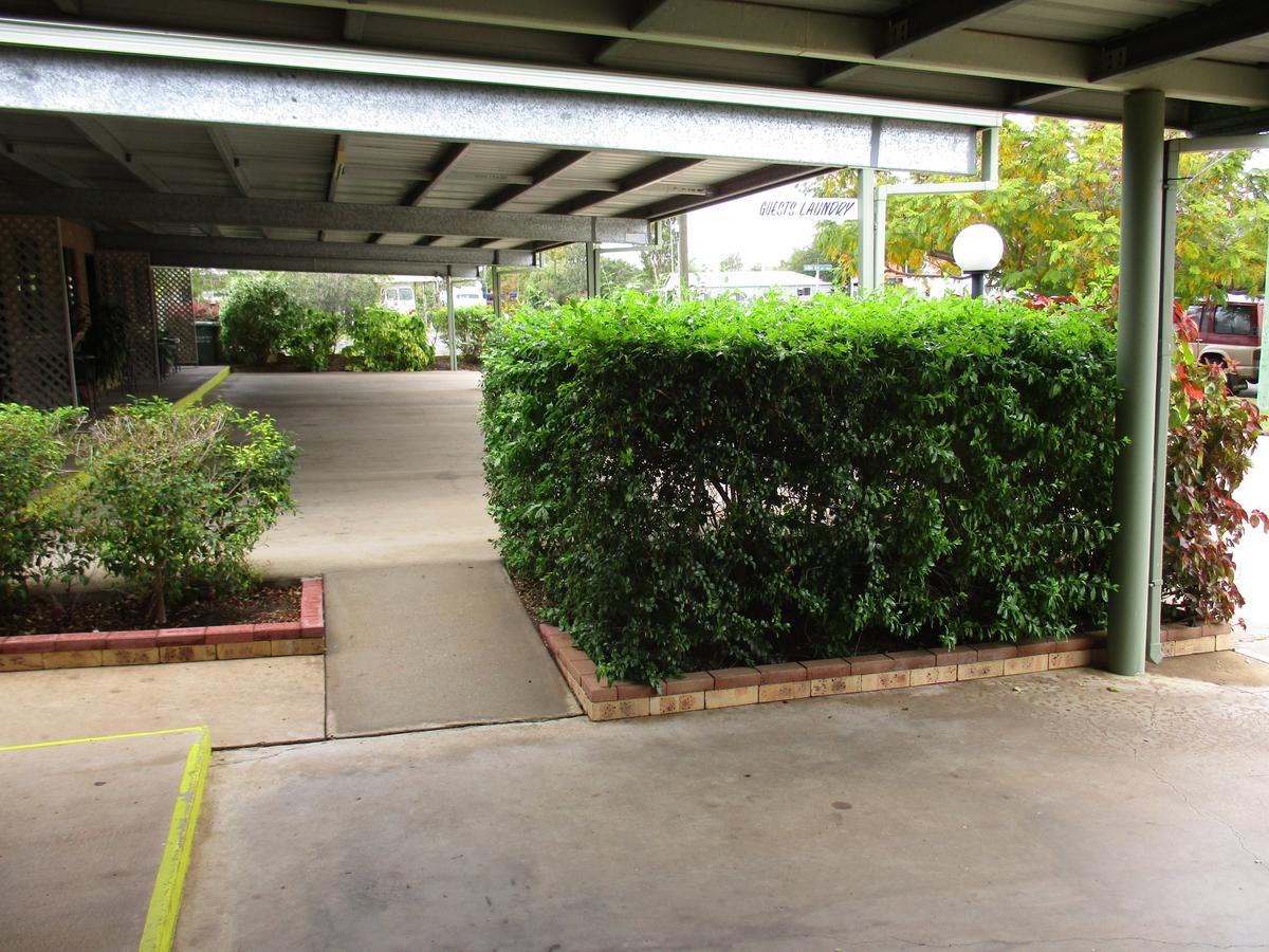 Barcaldine Country Motor Inn Экстерьер фото
