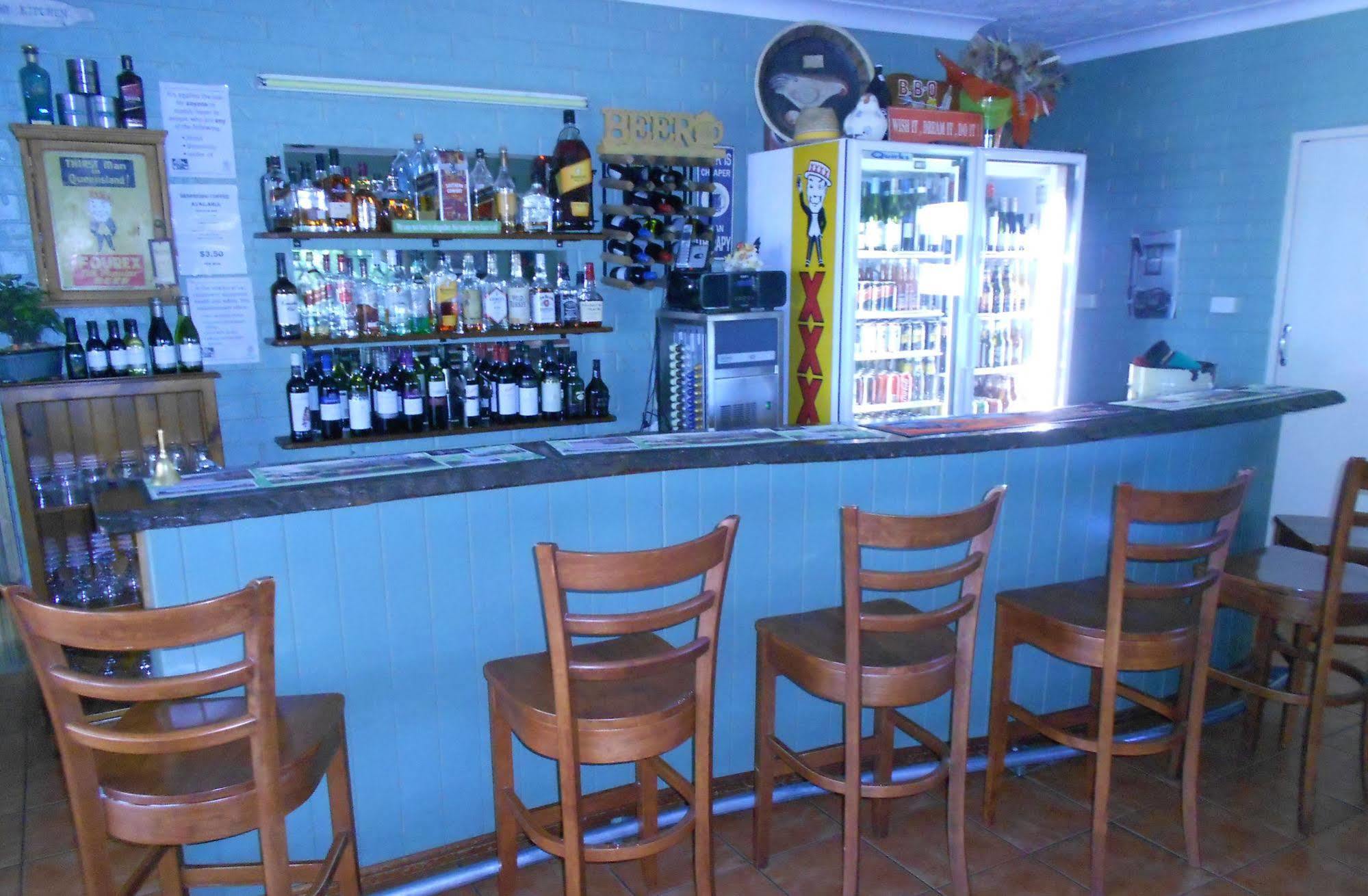 Barcaldine Country Motor Inn Экстерьер фото
